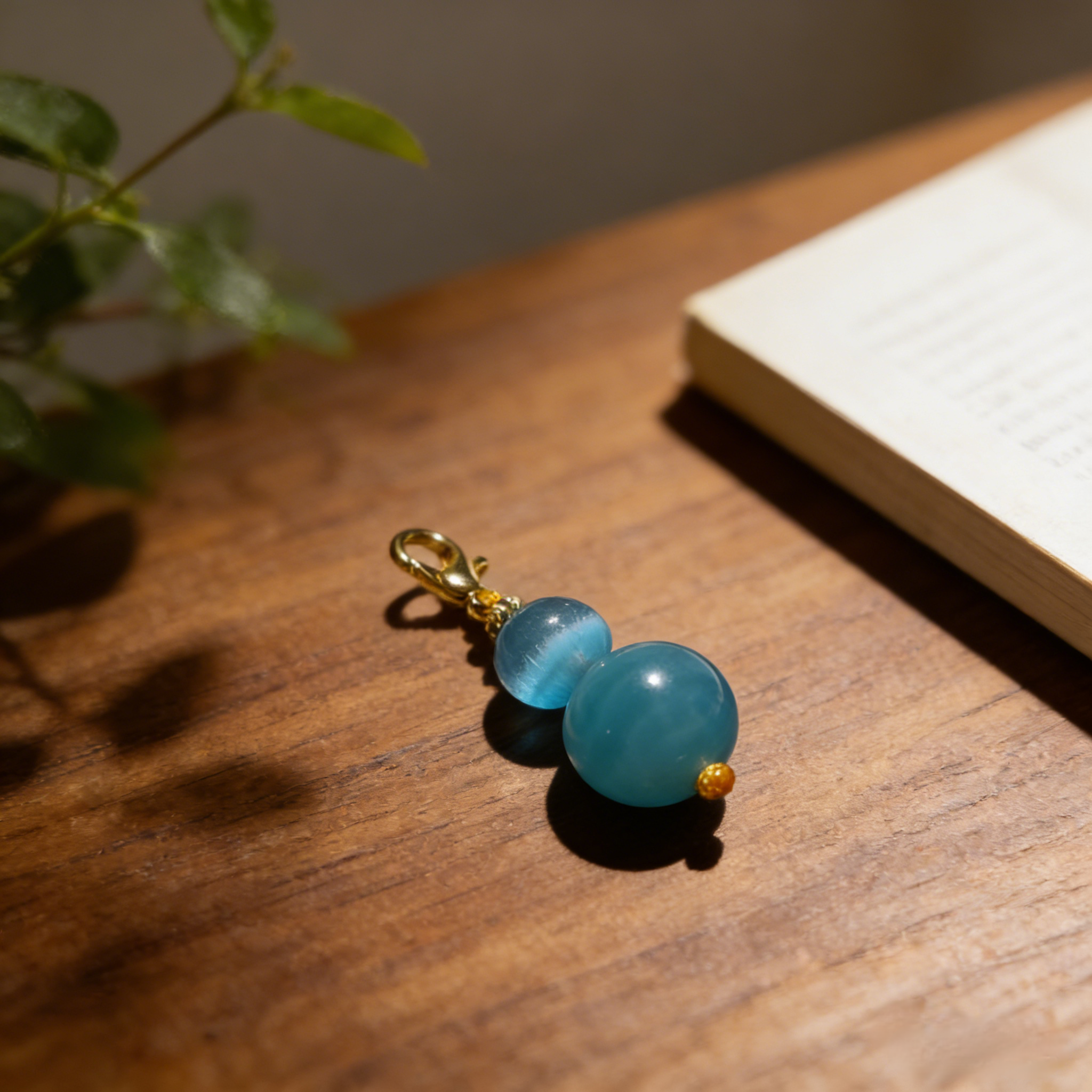 Lightweight double bead accessory designed for phone or bag use