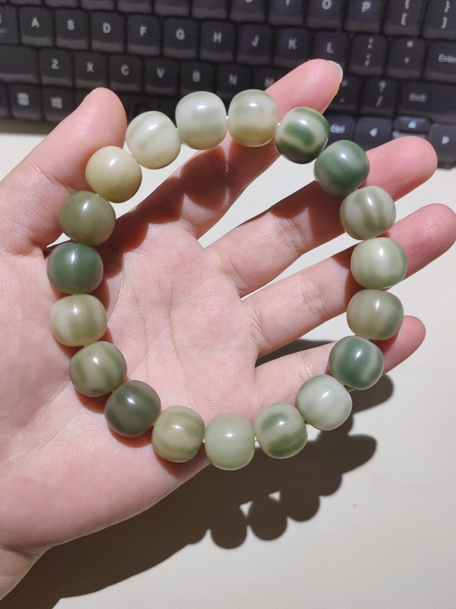 What is the meaning of the Bodhi bead bracelet?