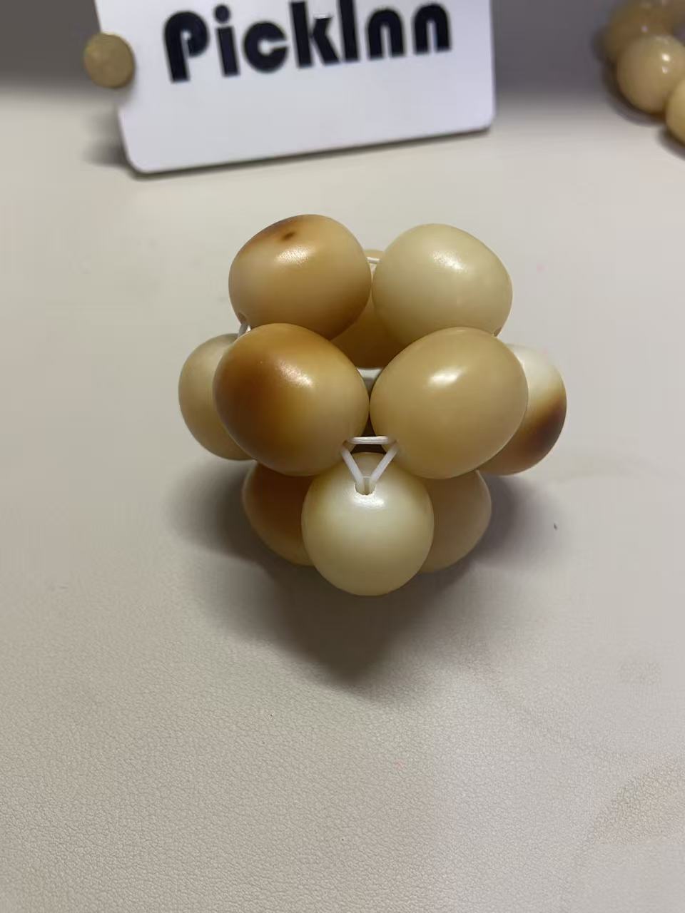 PICKLNN 19mm Bodhi Seed Desk Stress Reliever