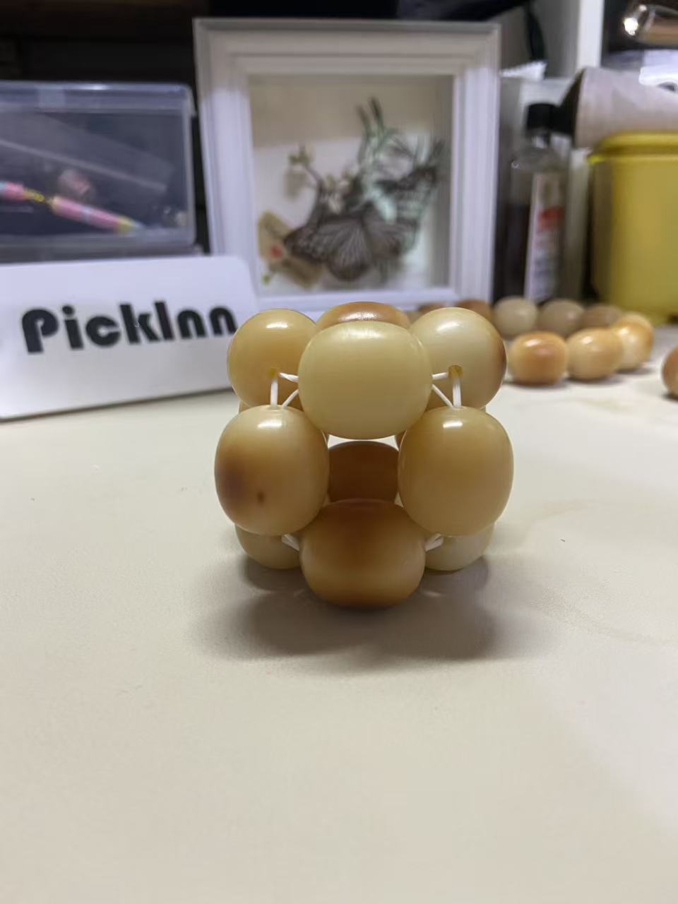 PICKLNN 19mm Bodhi Seed Desk Stress Reliever
