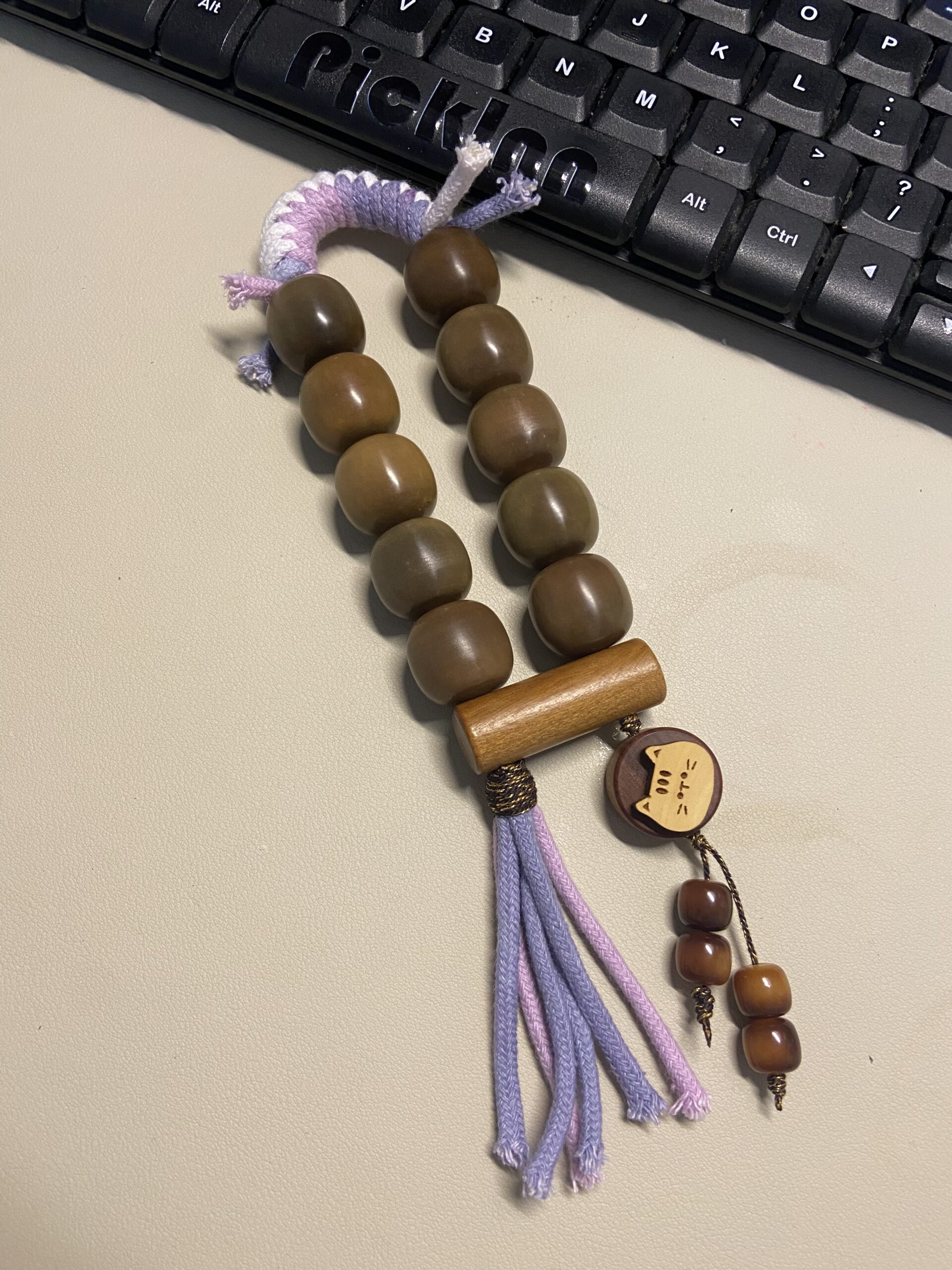 10-Bead 20mm Natural Bodhi Handheld Fidget with Cat Charm 1 10-bead 20mm natural bodhi handheld fidget with sandalwood bar