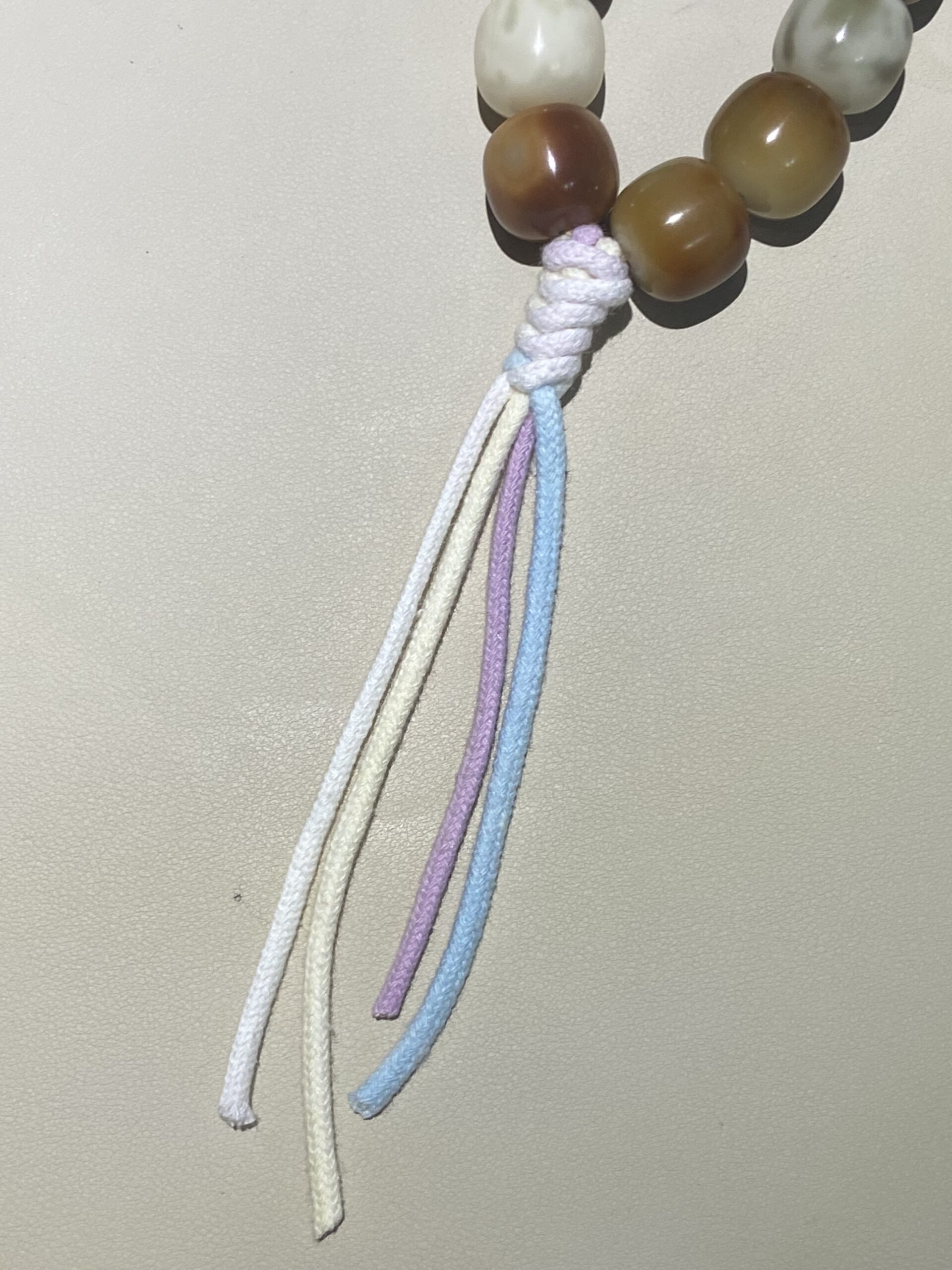 14-Bead 20mm Natural Bodhi Bead Handheld Fidget with Colorful Cord 6 14-Bead 20mm Natural Bodhi Bead Handheld Fidget with Colorful Cord - Image 6